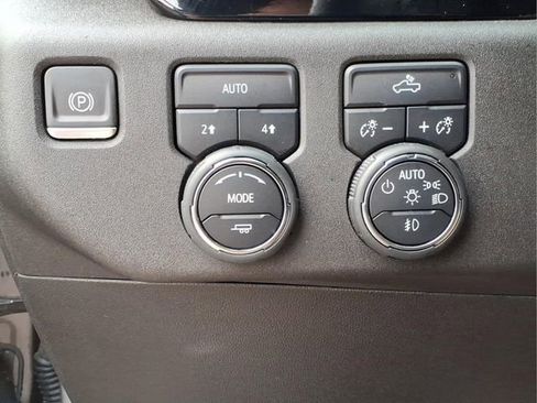 Used 2023 Chevrolet Silverado 1500 RST w/ Convenience Package II image 17