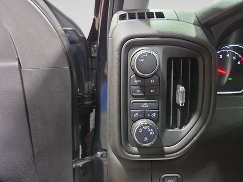 Used 2022 Chevrolet Silverado 1500 Custom Trail Boss w/ Safety Confidence Package AWD/4WD image 19