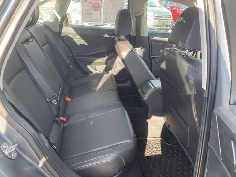Used 2019 Volkswagen Jetta SE w/ Cold Weather Package image 27