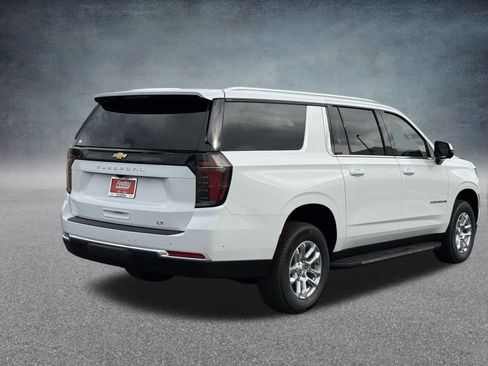 New 2026 Chevrolet Suburban LT image 3