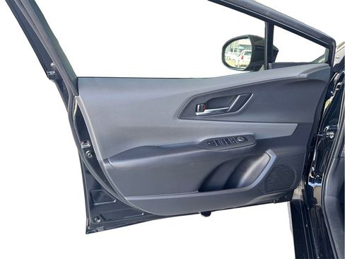 Used 2024 Toyota Prius XLE FWD image 18