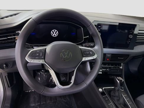 New 2026 Volkswagen Jetta SE FWD image 12