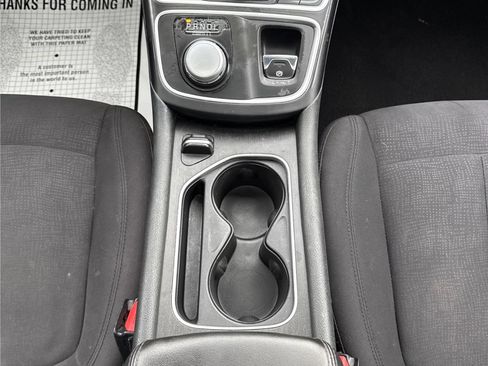 Used 2015 Chrysler 200 Limited w/ Convenience Group FWD image 16