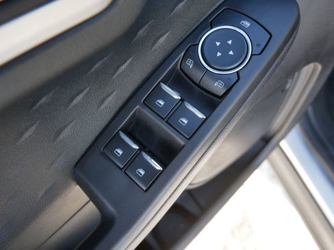 Certified 2020 Ford Escape SE image 12