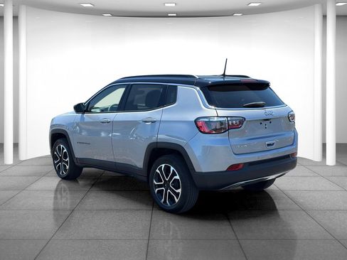 Used 2023 Jeep Compass Limited AWD/4WD image 5