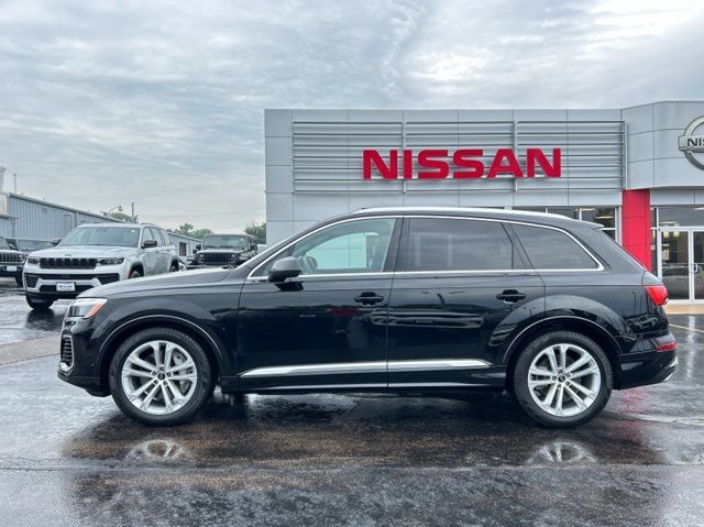 Used 2026 Audi Q7 3.0T Premium Plus w/ Premium Plus Package AWD/4WD image 2