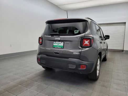 Used 2021 Jeep Renegade Latitude image 7