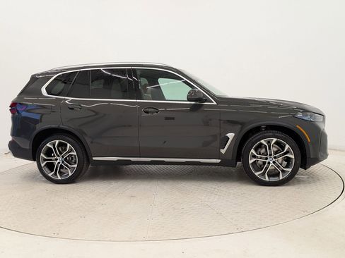 New 2026 BMW X5 xDrive40i w/ Climate Comfort Package image 8