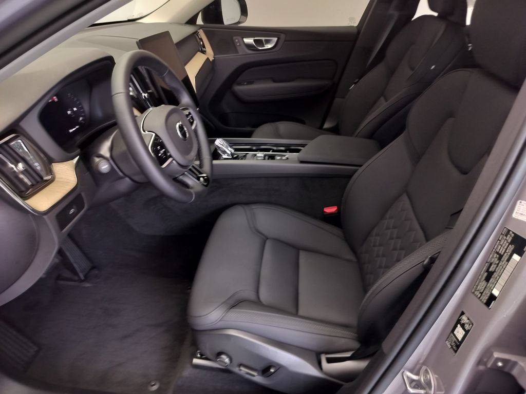 Used 2026 Volvo XC60 B5 Plus w/ Protection Package Premier AWD/4WD image 12