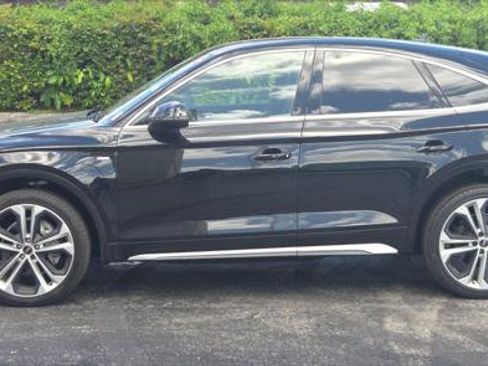 Used 2021 Audi Q5 2.0T Premium Plus w/ Premium Plus Package AWD/4WD image 3