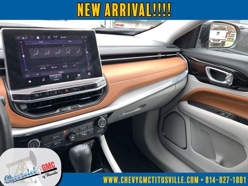 Used 2022 Jeep Compass Limited image 16