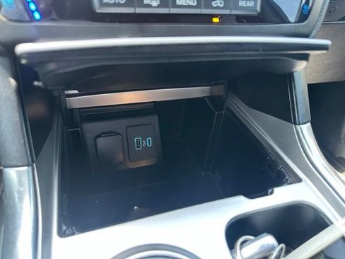 Used 2020 Ford Explorer Limited RWD image 49