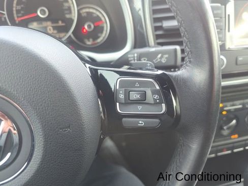 Used 2013 Volkswagen Beetle 2.0T image 14