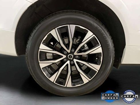 Used 2023 Volvo XC60 B5 Plus image 31