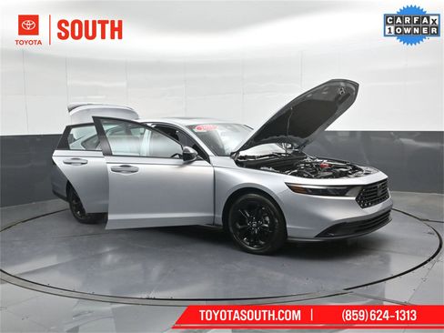 Used 2025 Honda Accord SE image 49