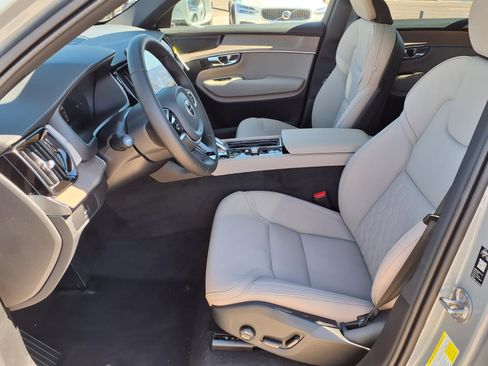 New 2026 Volvo XC90 B6 Plus w/ Protection Package Premier image 13