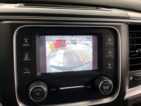 Used 2021 RAM 1500 Classic SLT AWD/4WD image 22