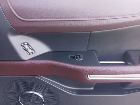 Certified 2024 Ford Expedition Limited image 16