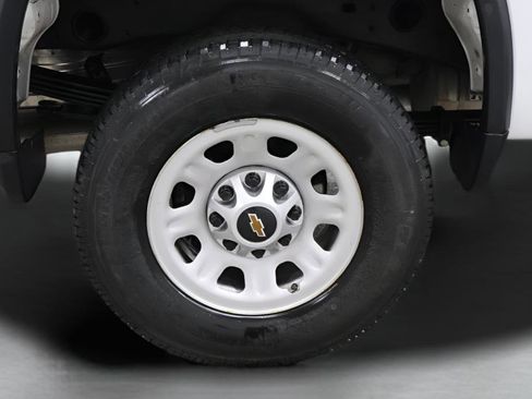 Used 2024 Chevrolet Silverado 2500 W/T AWD/4WD image 18