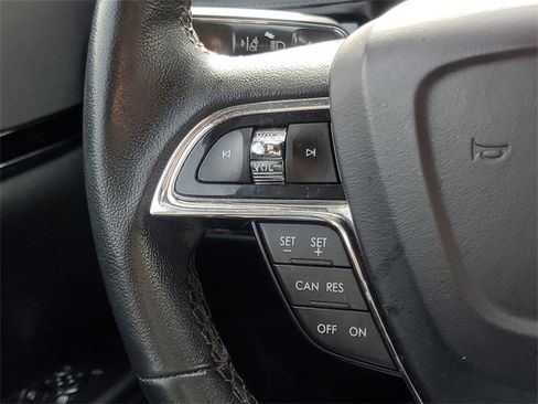 Certified 2022 Lincoln Nautilus AWD w/ Premium Package image 20