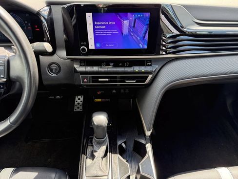 Certified 2025 Toyota Camry SE FWD image 11