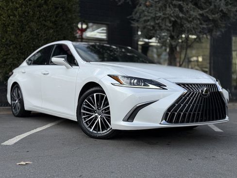 Used 2022 Lexus ES 350 w/ Premium Package image 8