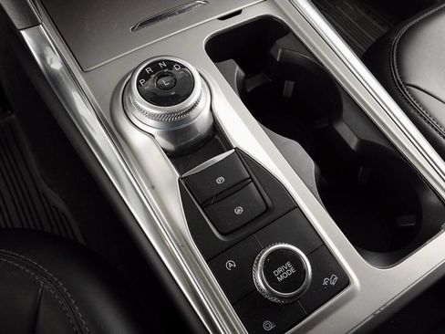 Used 2023 Ford Explorer XLT w/ Equipment Group 202A image 20