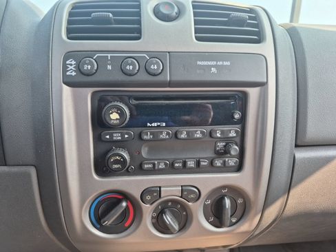 Used 2006 Chevrolet Colorado LT w/ LT Preferred Equipment Group AWD/4WD image 6