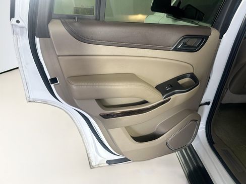 Used 2016 GMC Yukon SLT w/ Open Road Package AWD/4WD image 27