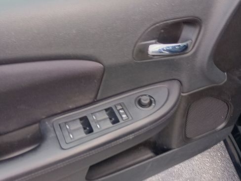 Used 2013 Chrysler 200 LX FWD image 12