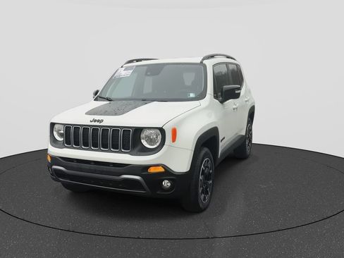 Used 2023 Jeep Renegade Latitude image 4