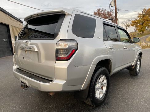 Used 2014 Toyota 4Runner SR5 image 3
