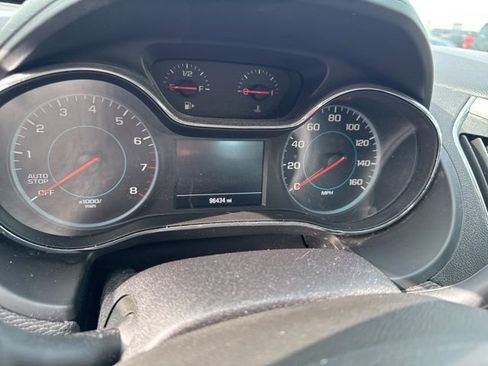 Used 2017 Chevrolet Cruze LS FWD image 10