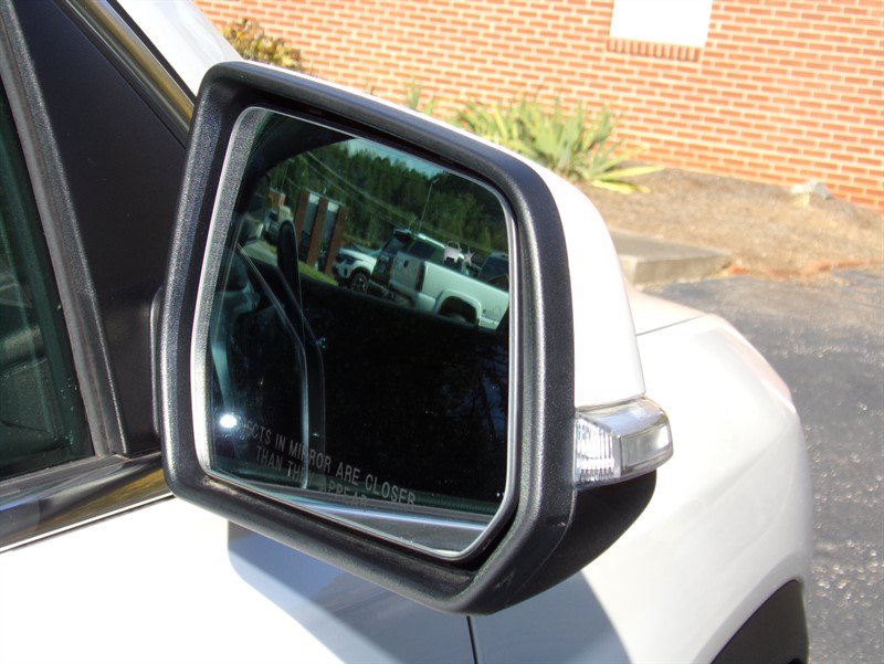 Used 2020 GMC Acadia SLE w/ LPO, Floor Liner Package FWD image 14