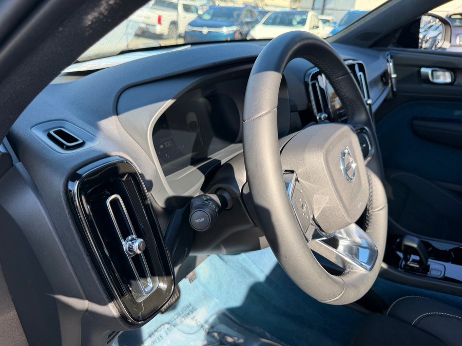 Used 2023 Volvo C40 P8 Recharge Plus AWD/4WD image 10