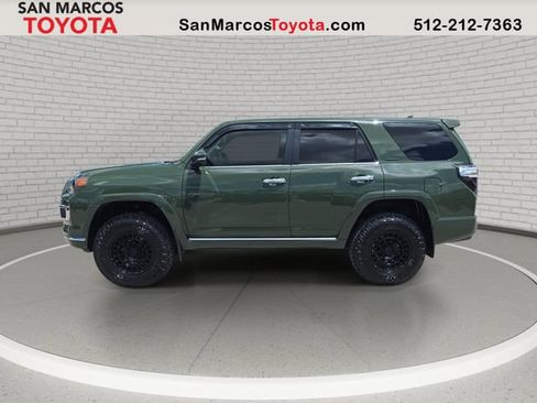 Used 2022 Toyota 4Runner Limited AWD/4WD image 9
