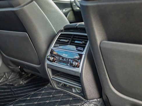 Used 2018 BMW 740i RWD image 25
