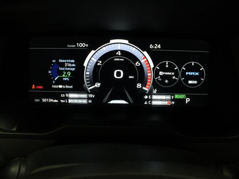 Used 2024 Toyota Tundra Limited AWD/4WD image 45
