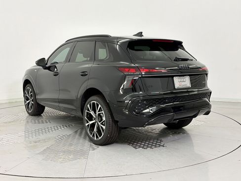 New 2026 Audi Q3 quattro 2.0T image 3