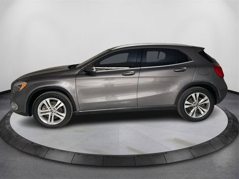 Used 2018 Mercedes-Benz GLA 250 4MATIC image 8