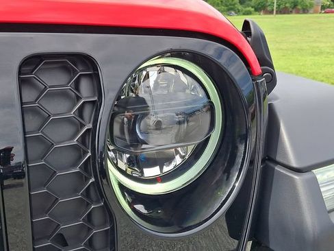 Used 2023 Jeep Wrangler Unlimited AWD/4WD image 9