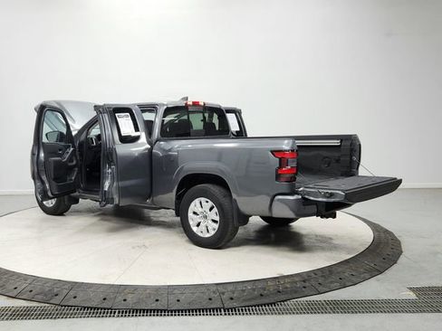 Used 2024 Nissan Frontier SV w/ SV Convenience Package image 13