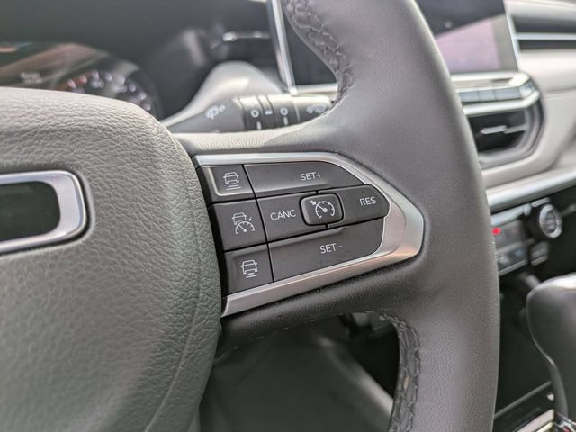 Used 2025 Jeep Compass Limited AWD/4WD image 19