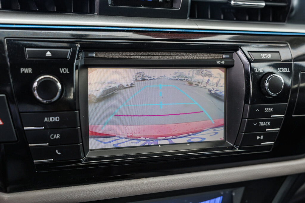 Used 2014 Toyota Corolla LE FWD image 13