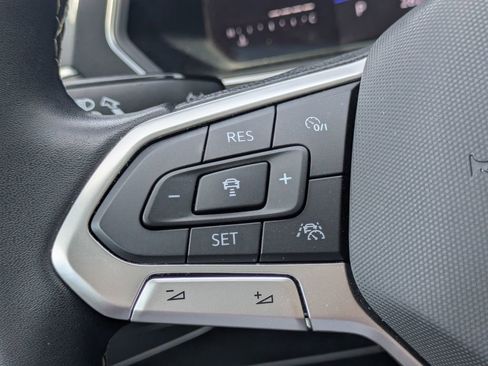 Certified 2022 Volkswagen Tiguan SE image 25