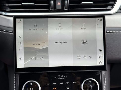 New 2026 Jaguar F-PACE R-Dynamic S AWD/4WD image 17
