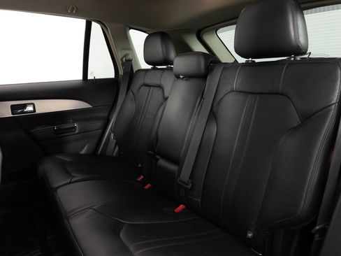 Used 2013 Lincoln MKX AWD image 16