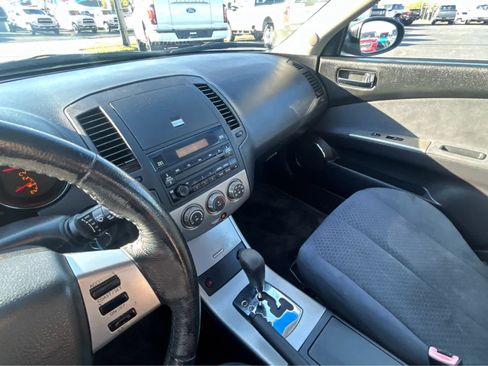 Used 2005 Nissan Altima 3.5 SE w/ (M01) Sport Pkg image 20