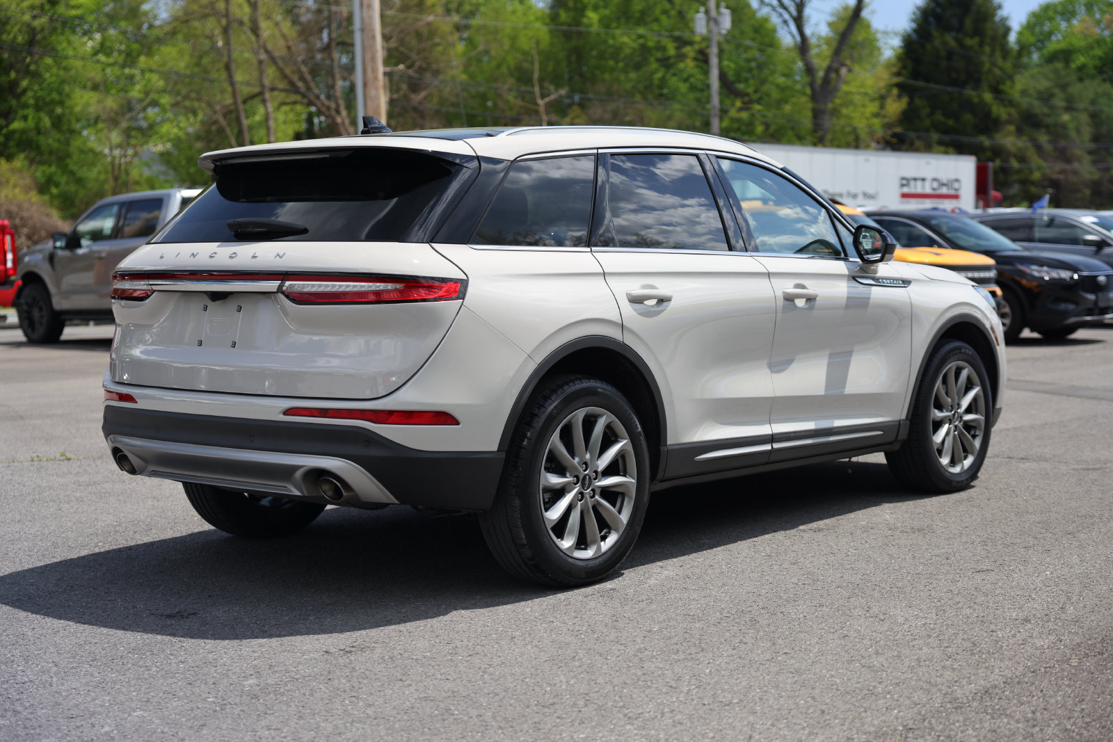Used 2022 Lincoln Corsair AWD w/ Premium Package image 5