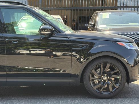 Certified 2025 Land Rover Discovery S AWD/4WD image 36